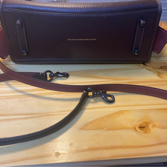 Coach 1941 Rogue 31 - Picture 8 of 13